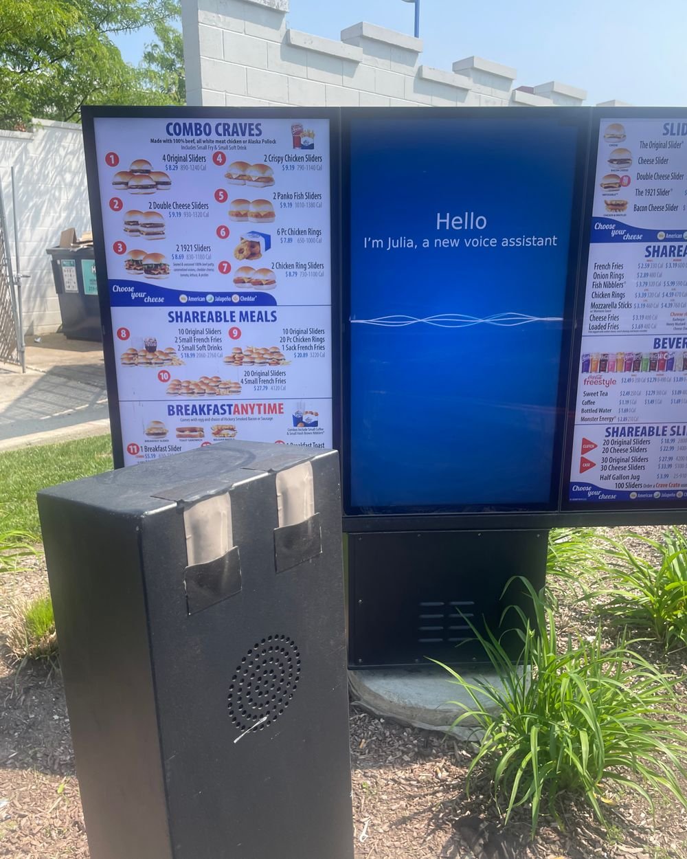 White Castle tests AI bots at drive-thru