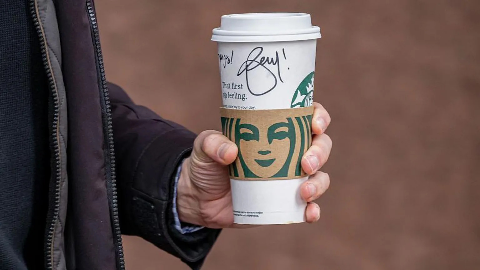 Starbucks bets on robots to brew a turnaround and win customers